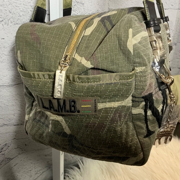 L.A.M.B. LeSportsac Camo Toaster🌟NWOT🌟 - Picture 3 of 10
